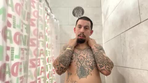 cuete2100 online show from March 18, 2026, 9:51 pm