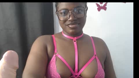 Snapshot of cum_coco_sweet chatting on January 15, 2026, 1:32 am Coco sweet online show from January 15, 2026, 1:32 am