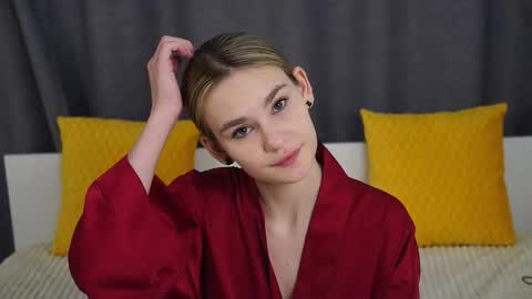 Snapshot of cum_dynasty chatting on October 18, 2025, 11:38 pm Naomi online show from October 18, 2025, 11:38 pm