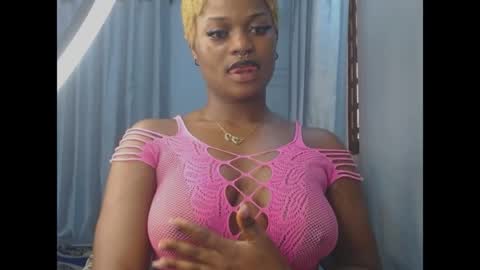 Snapshot of cum_ebony_petitxx chatting on June 15, 2026, 6:59 am cath online show from June 15, 2026, 6:59 am