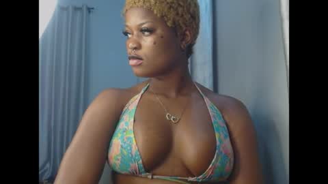 Snapshot of cum_ebony_petitxx chatting on June 30, 2026, 7:31 am cath online show from June 30, 2026, 7:31 am
