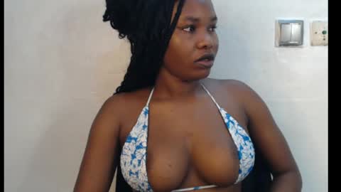 Snapshot of cum_ebony_xxxpetit chatting on June 1, 2026, 1:07 am Teeha online show from June 1, 2026, 1:07 am