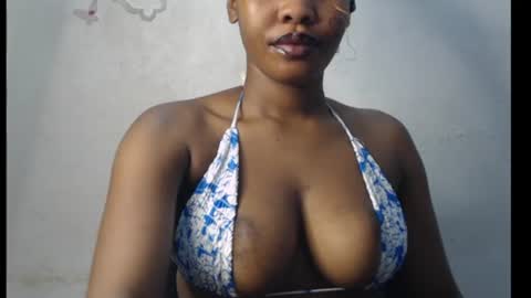 Snapshot of cum_ebony_xxxpetit chatting on June 11, 2026, 2:53 am Teeha online show from June 11, 2026, 2:53 am