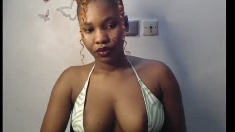 Snapshot of cum_ebony_xxxpetit chatting on June 17, 2026, 1:19 am Teeha online show from June 17, 2026, 1:19 am