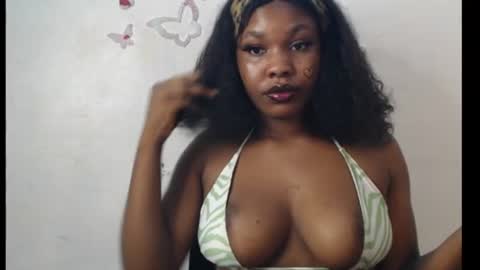 Snapshot of cum_ebony_xxxpetit chatting on July 2, 2026, 1:05 am Teeha online show from July 2, 2026, 1:05 am