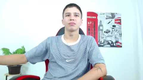 cumandres online show from October 31, 2025, 2:18 pm