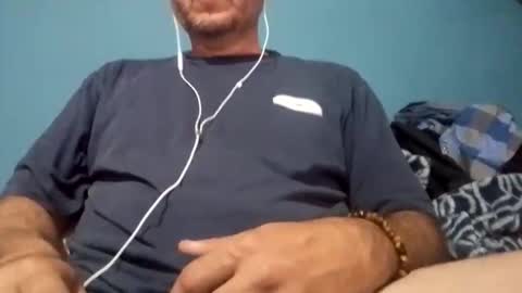 Snapshot of cumbian_chero chatting on April 29, 2026, 2:43 pm cumbian_chero online show from April 29, 2026, 2:43 pm