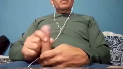 Snapshot of cumbian_chero chatting on May 12, 2026, 3:47 am cumbian_chero online show from May 12, 2026, 3:47 am