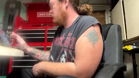 cumdaddyy92 online show from September 26, 2025, 4:38 am