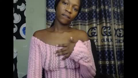 cumebony_petit online show from September 28, 2025, 8:03 pm