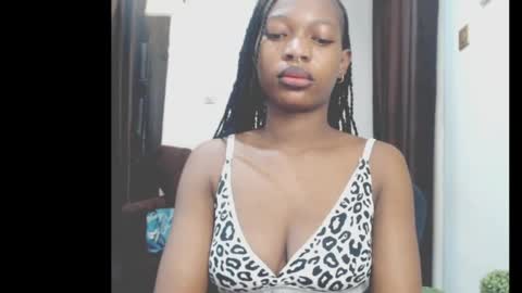 cumebony_petit online show from April 20, 2026, 7:11 am