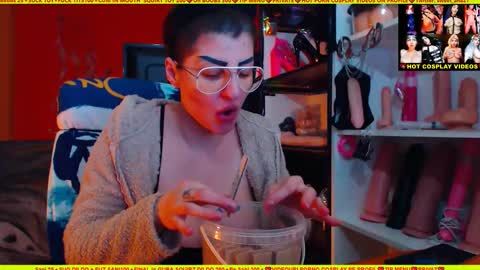 cuminmenowbby online show from February 6, 2025, 4:47 pm