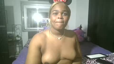 Ava Rain online show from January 1, 2025, 11:49 am