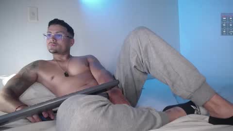 Snapshot of cummerlatino chatting on March 11, 2025, 5:49 am cummerlatino online show from March 11, 2025, 5:49 am