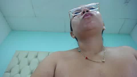 Snapshot of cumontitsxxx chatting on April 27, 2026, 11:41 am Cumontitsxxx online show from April 27, 2026, 11:41 am