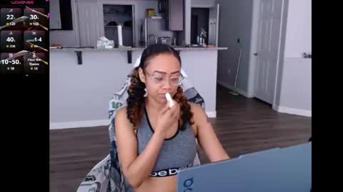 Snapshot of cumplzqueen chatting on June 16, 2026, 8:00 pm Nia Reese online show from June 16, 2026, 8:00 pm