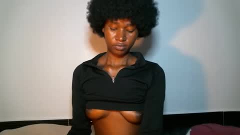 Shiiro online show from November 8, 2025, 12:16 pm