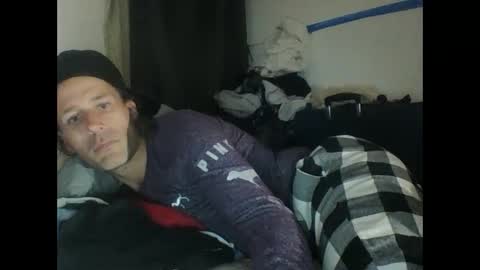 Snapshot of cumslutboi27 chatting on January 18, 2025, 2:47 am cumslutboi27 online show from January 18, 2025, 2:47 am