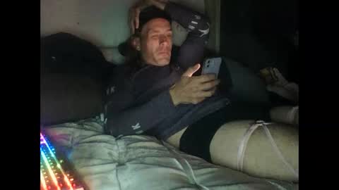 Snapshot of cumslutboi27 chatting on January 18, 2025, 9:02 am cumslutboi27 online show from January 18, 2025, 9:02 am