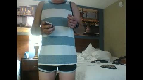 Snapshot of cumslutboi27 chatting on February 10, 2025, 7:36 am cumslutboi27 online show from February 10, 2025, 7:36 am