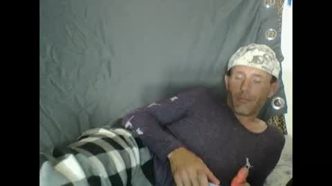 Snapshot of cumslutboi27 chatting on February 14, 2025, 6:56 am cumslutboi27 online show from February 14, 2025, 6:56 am