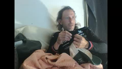 Snapshot of cumslutboi27 chatting on February 23, 2025, 2:07 am cumslutboi27 online show from February 23, 2025, 2:07 am