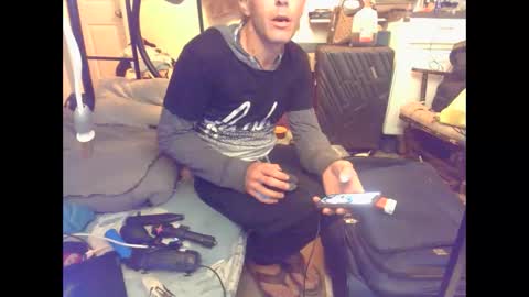 Snapshot of cumslutboi27 chatting on October 29, 2025, 7:32 am cumslutboi27 online show from October 29, 2025, 7:32 am