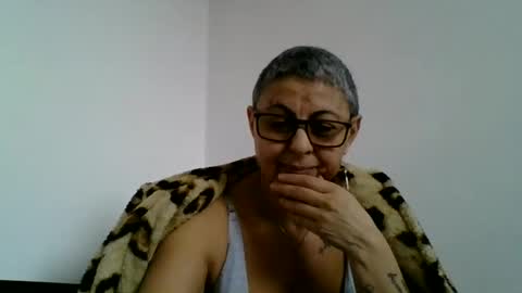 Snapshot of cuplu4346529860 chatting on January 31, 2025, 10:20 am couple online show from January 31, 2025, 10:20 am