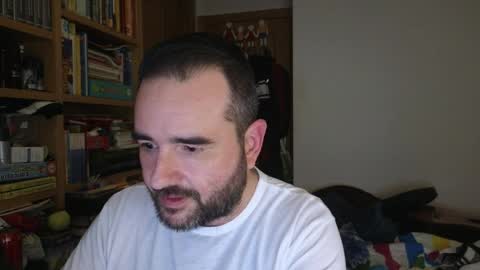 curiosillo1983 online show from April 4, 2026, 8:56 am