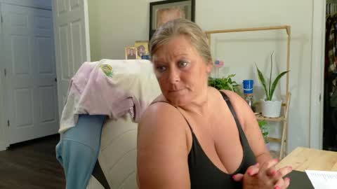 Snapshot of curiouscouple3143 chatting on May 12, 2026, 4:59 pm curious couple online show from May 12, 2026, 4:59 pm