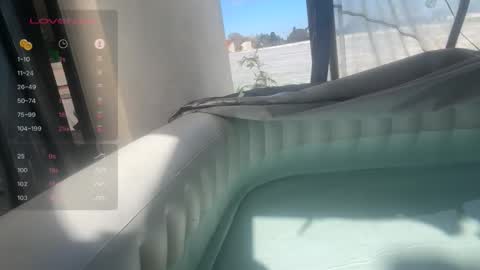 Snapshot of curiousgenie chatting on February 4, 2026, 10:21 am curiousgenie online show from February 4, 2026, 10:21 am