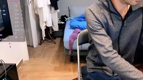 Snapshot of curiousgenie chatting on February 17, 2026, 9:28 am curiousgenie online show from February 17, 2026, 9:28 am