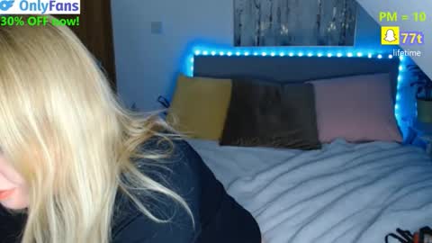 FREE Instagram dancingneighbour online show from February 3, 2026, 4:54 am