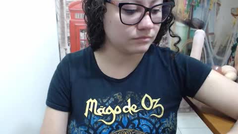 Snapshot of curly_greeneyed chatting on October 17, 2025, 4:20 pm Vannesa online show from October 17, 2025, 4:20 pm