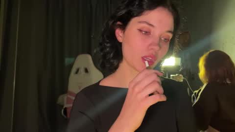 Mary online show from September 12, 2025, 7:58 pm