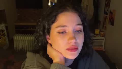 Mary online show from September 22, 2025, 7:49 pm