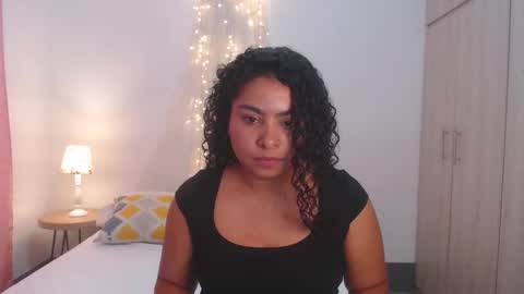 Snapshot of curly_sophia chatting on March 3, 2026, 3:51 pm Sophia online show from March 3, 2026, 3:51 pm