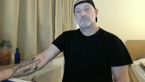 Curman85 online show from October 18, 2025, 10:32 pm