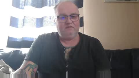 Snapshot of curtus14 chatting on February 1, 2025, 9:00 am curtus14 online show from February 1, 2025, 9:00 am