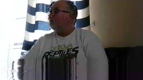 curtus14 online show from April 4, 2026, 9:18 am