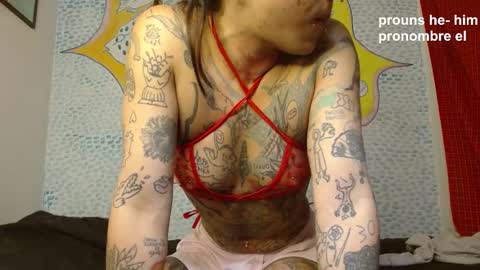 Snapshot of curuba_ chatting on December 22, 2024, 2:27 pm Curuba online show from December 22, 2024, 2:27 pm