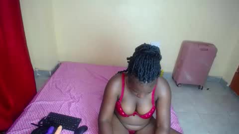 Snapshot of curvey_goddes chatting on March 1, 2026, 3:30 am curvey_goddes online show from March 1, 2026, 3:30 am