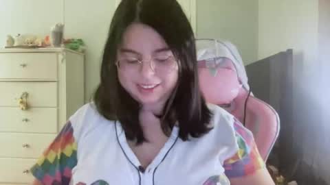 Snapshot of curviiemm30 chatting on January 12, 2026, 2:17 am Emmie online show from January 12, 2026, 2:17 am