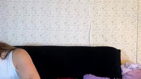 curvy_and_petite11_aws online show from October 18, 2025, 9:48 pm