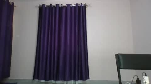 Essie online show from February 12, 2025, 10:14 am