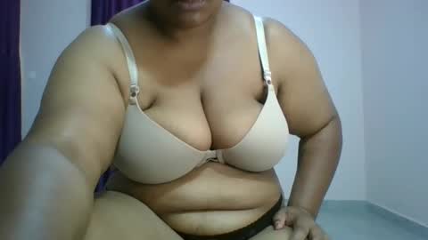 Essie online show from February 25, 2025, 10:04 am