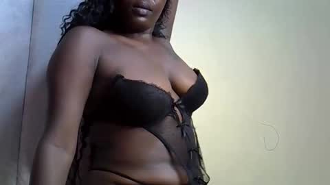 curvy_godess5 online show from November 18, 2025, 4:06 am