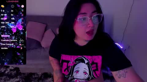 Snapshot of curvybaddie chatting on March 24, 2026, 6:35 pm A online show from March 24, 2026, 6:35 pm