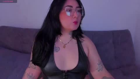 Snapshot of curvybaddie chatting on April 6, 2026, 5:47 pm A online show from April 6, 2026, 5:47 pm