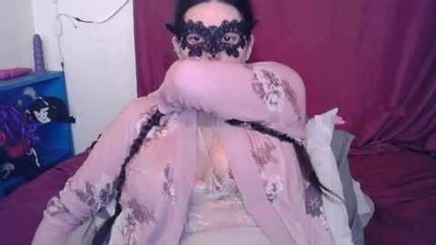 Snapshot of curvygamerceline chatting on April 13, 2026, 7:19 pm Celine Fawe online show from April 13, 2026, 7:19 pm